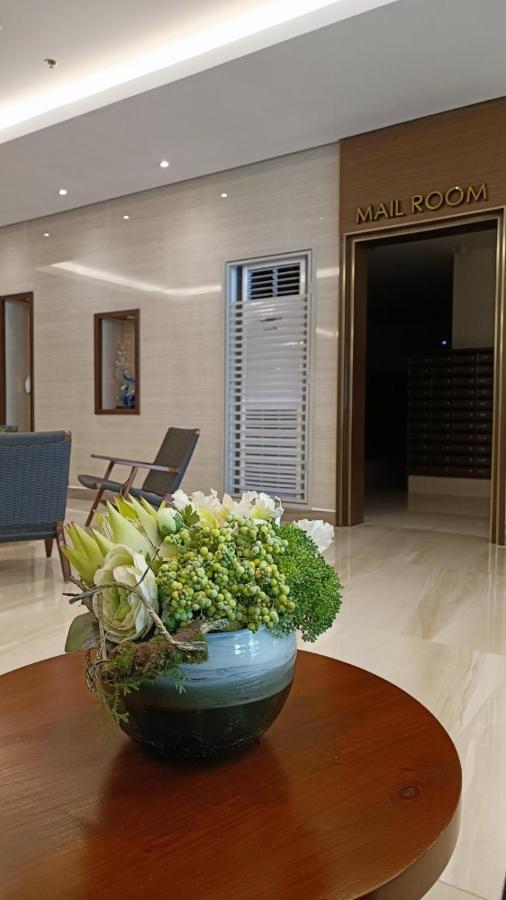 Smdc Coast Residences Near Picc World Trade Center Moa Pasay Exterior foto