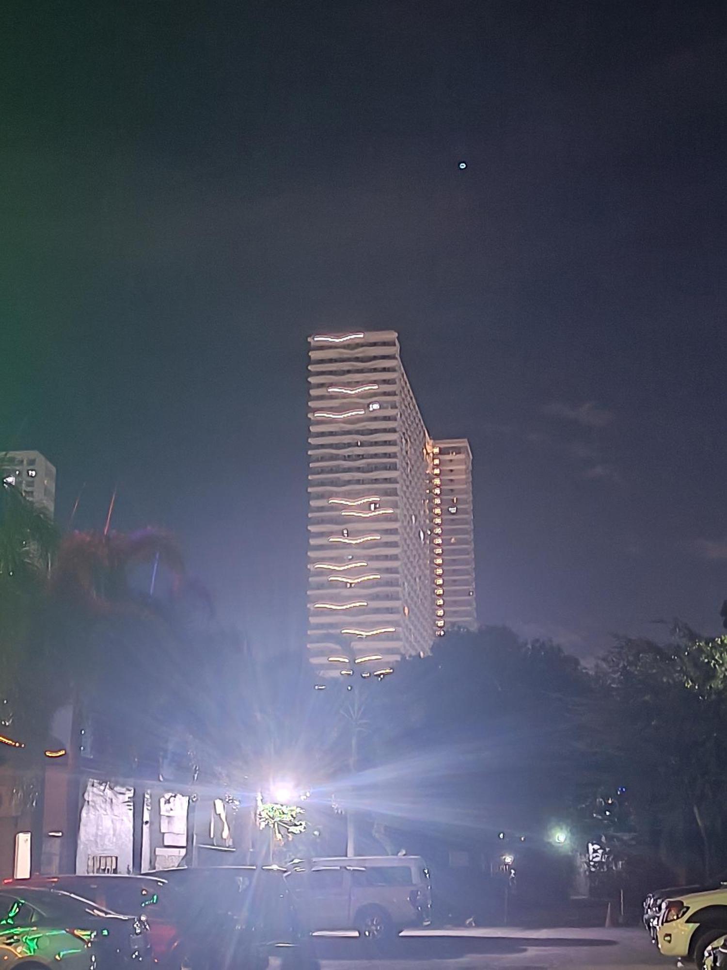Smdc Coast Residences Near Picc World Trade Center Moa Pasay Exterior foto