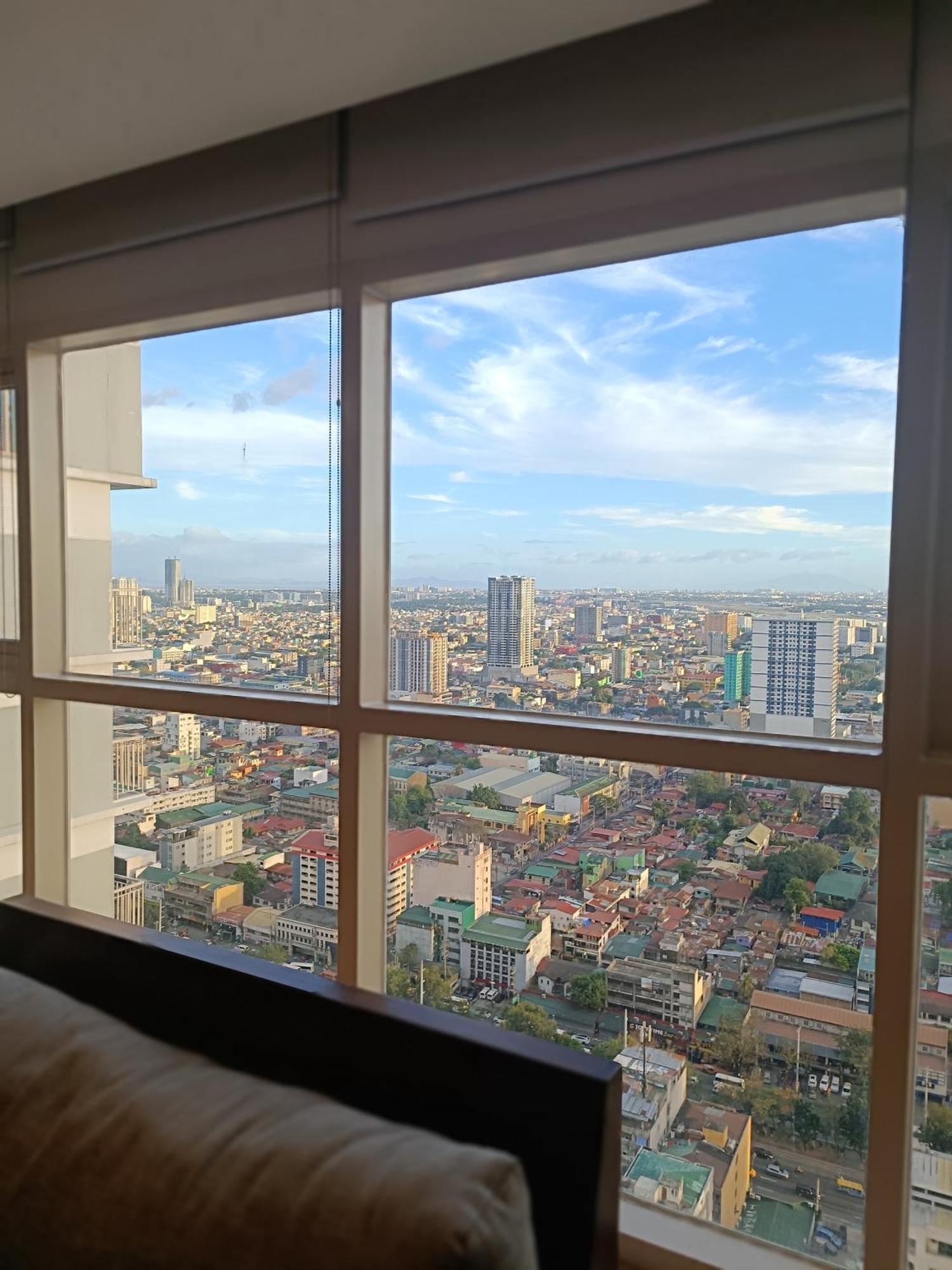 Smdc Coast Residences Near Picc World Trade Center Moa Pasay Exterior foto