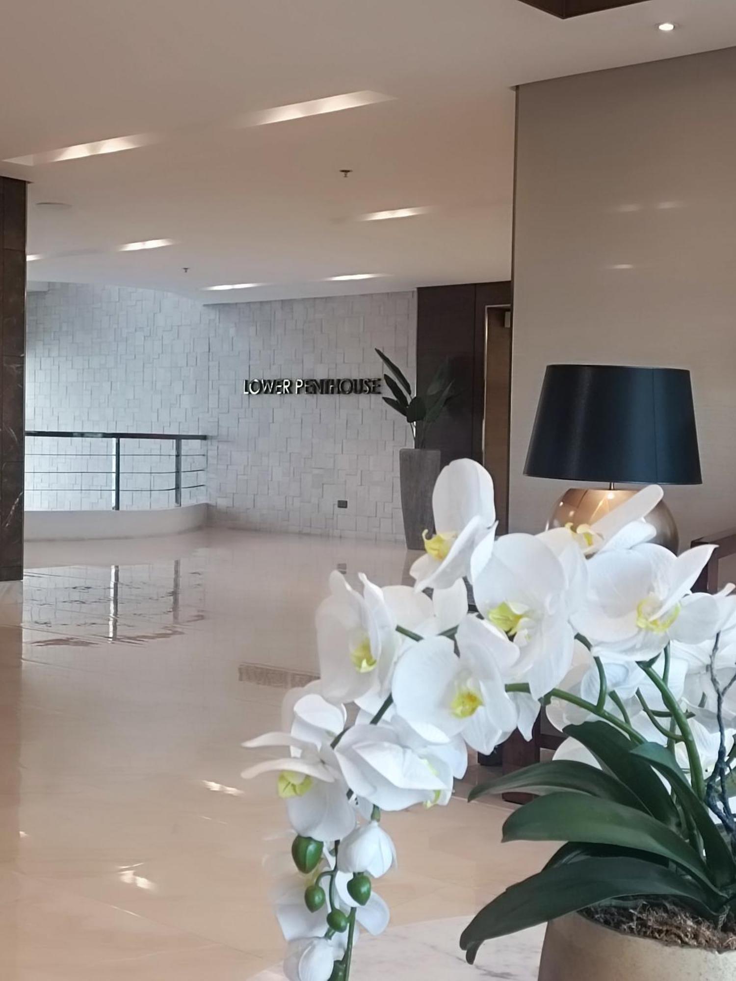 Smdc Coast Residences Near Picc World Trade Center Moa Pasay Exterior foto