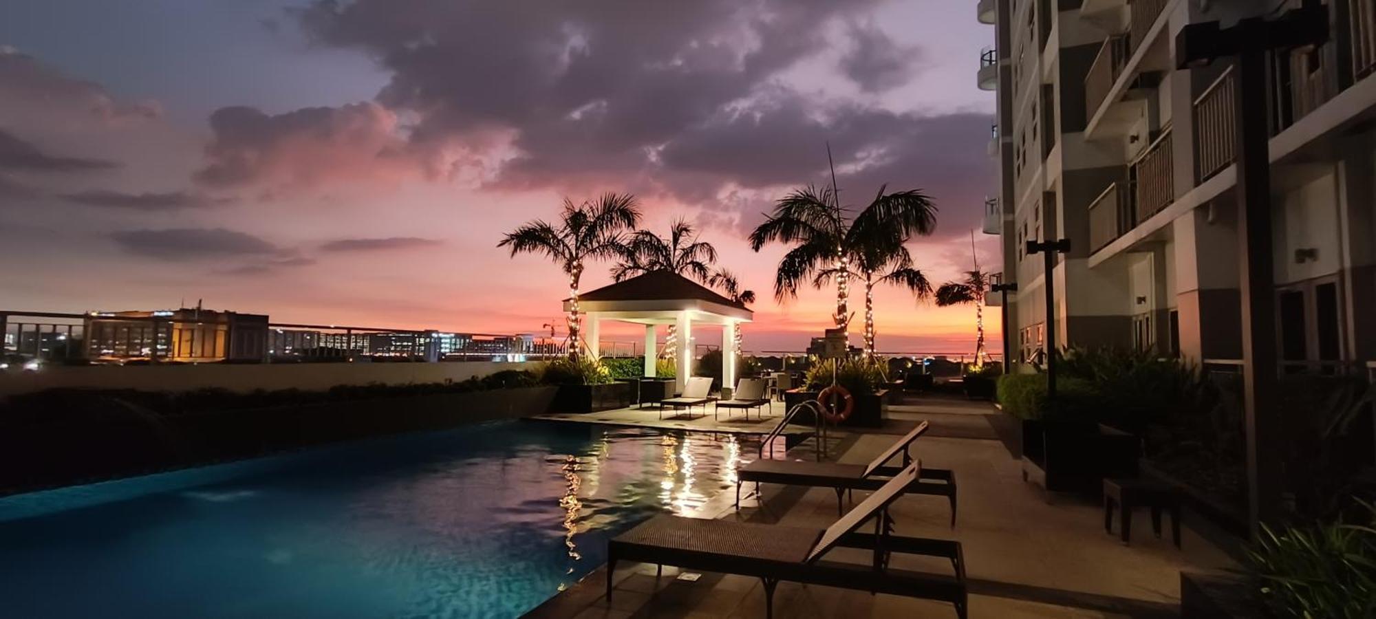 Smdc Coast Residences Near Picc World Trade Center Moa Pasay Exterior foto